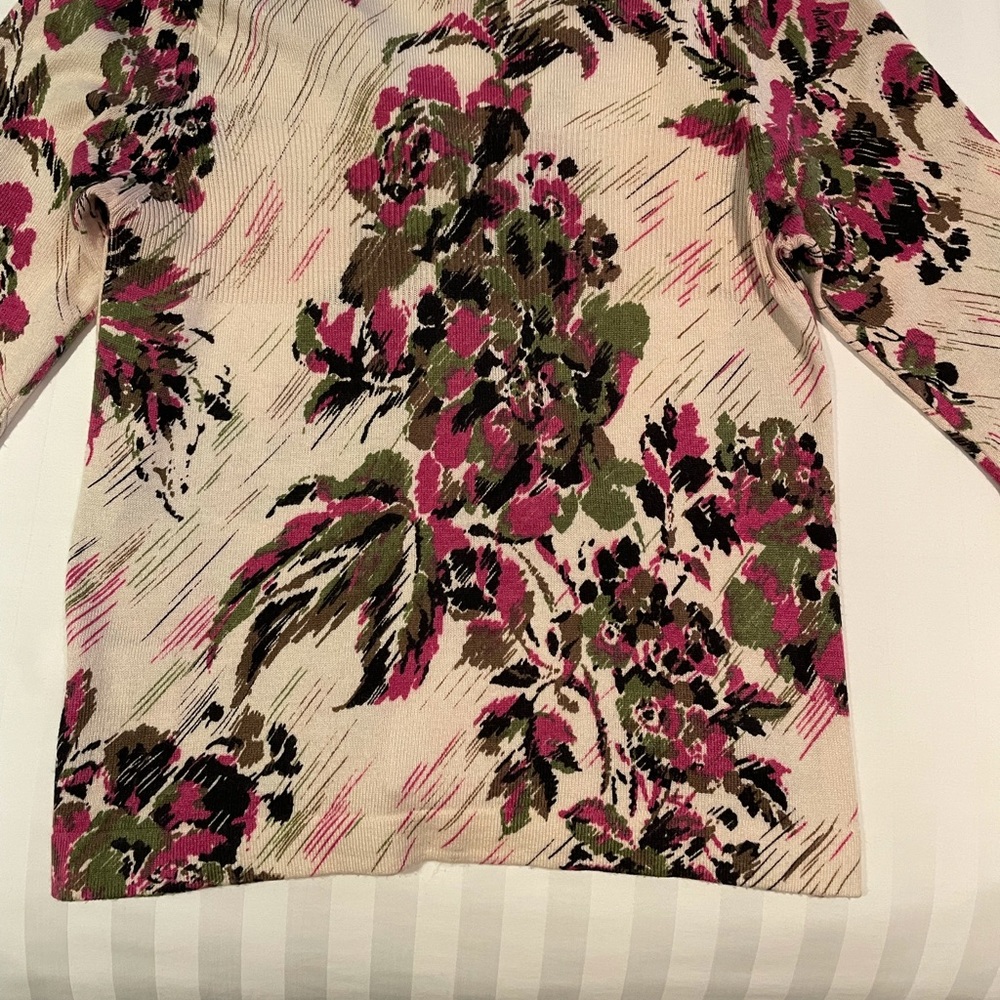 Charlotte floral one button cardigan sweater for women in size S. - Picture 3 of 8